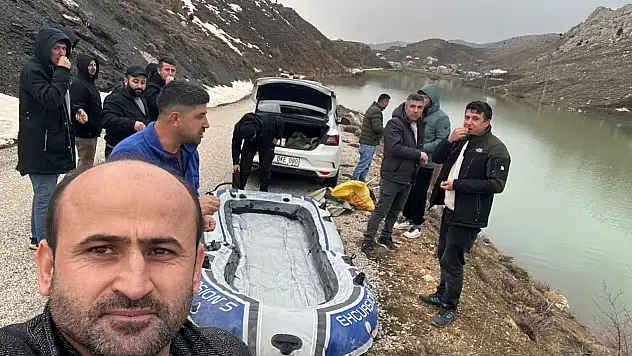 Konya'da yayla yolu göle döndü: Botla tur attılar!