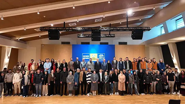 Konya'da yeni evlenen çiftlere hem 30 bin TL destek hem eğitim!