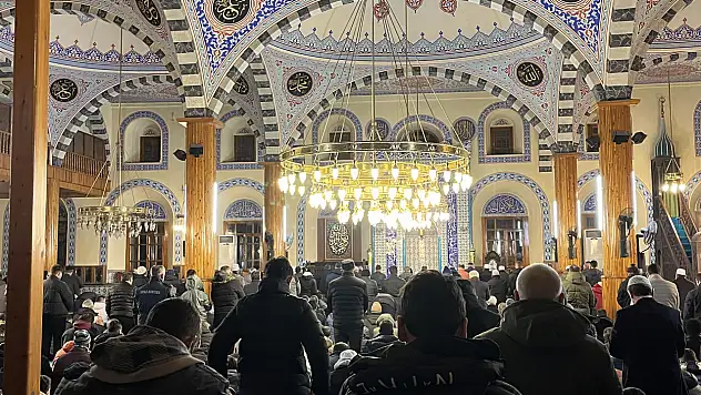 Konya'da yeni yıl Kapu Camii'nde sabah namazıyla başladı