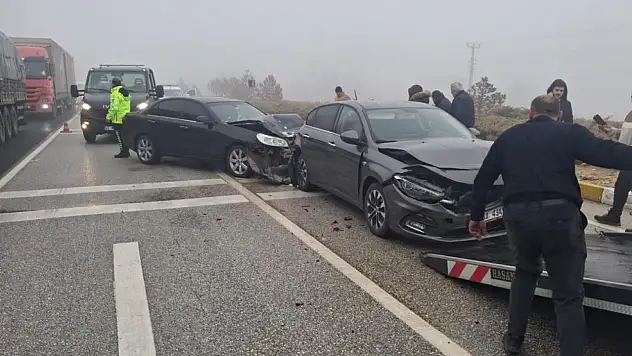 Konya'da yoğun sis ulaşımı aksattı