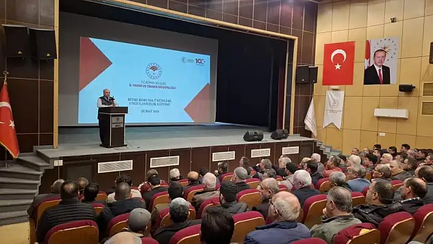 Konya'da zirai ilaç uygulama belgesi eğitimi yapıldı