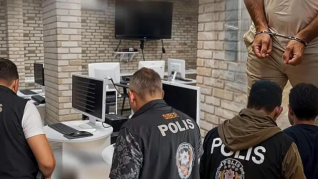 Konya dahil 20 ilde siber suçlara operasyon!