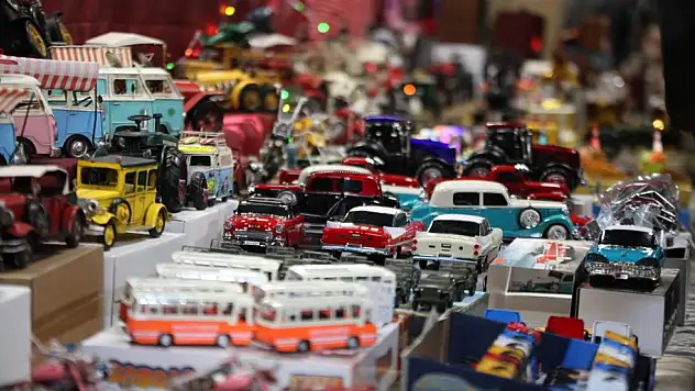 Konya'daki bu pazar zamanda yolculuğa çıkarıyor!