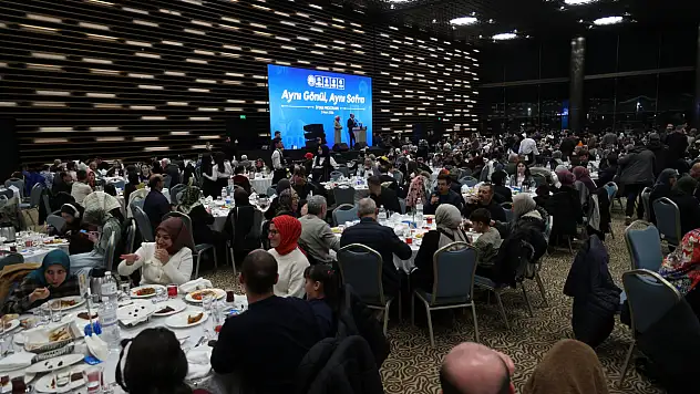 Konya'daki bu sofrada engel yok! Özel gereksinimli bireyler ve aileleri iftarda buluştu