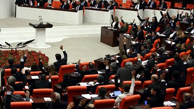 Konya'daki siyasi partinin başkanlığında beklenmedik değişim! Önce fesih sonra atama!