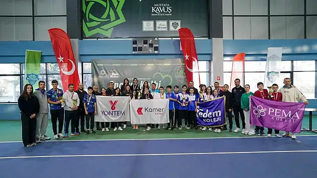 Konya'daki tenis turnuvasında şampiyonlar belli oldu