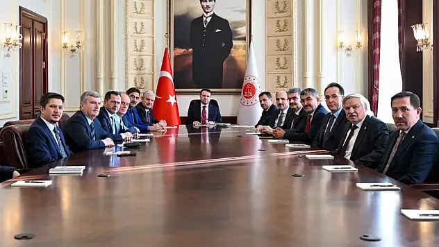 Konya heyeti, Bakan Gürlek'i ziyaret etti