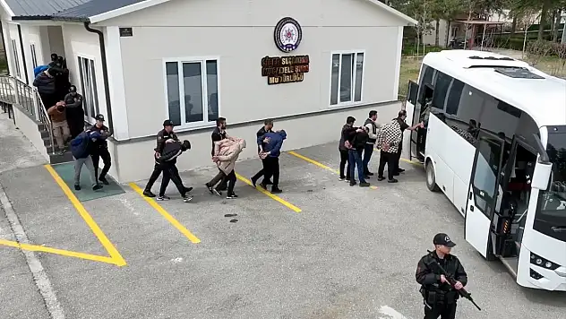 Konya merkezli dolandırıcılık operasyonunda 16 zanlı tutuklandı