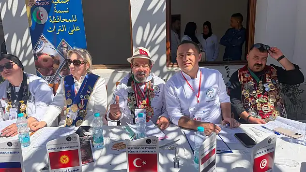 Konya merkezli milli gurur sofrada taçlandı: Türk aşçılar Cezayir'i fethetti!