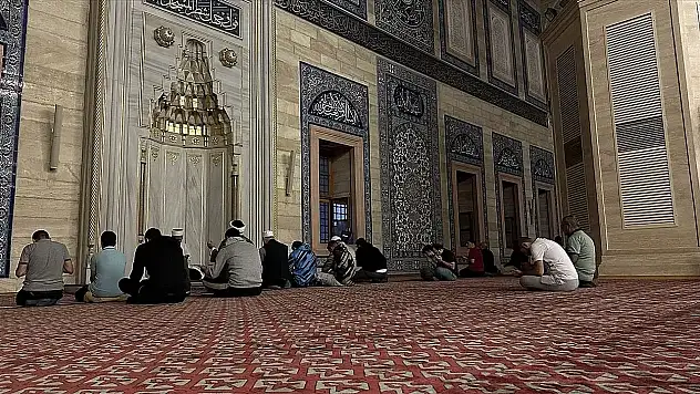 Konya namaz vakitleri saat kaçta? (7 Mayıs Perşembe)