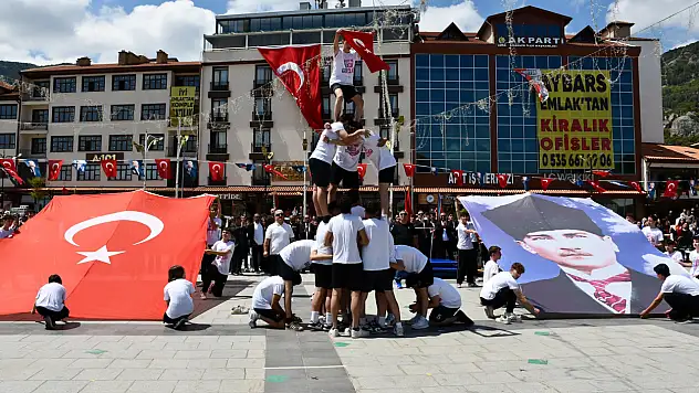 Konya'nın ilçelerinde 19 Mayıs coşkusu yaşandı!