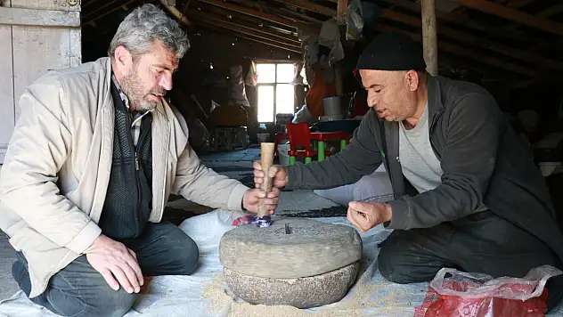 Konya'nın saklı mirası: 8 çeşit malzemeyle şifa dağıtıyor