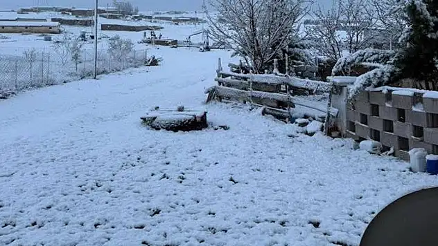 Konya, nisan ayında beyaza büründü!