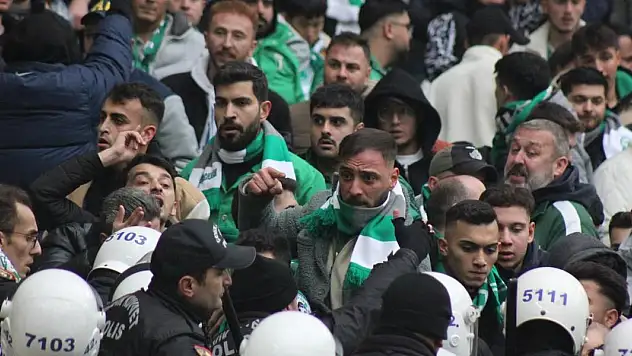 Konya polisinden Konyaspor taraftarına müdahale