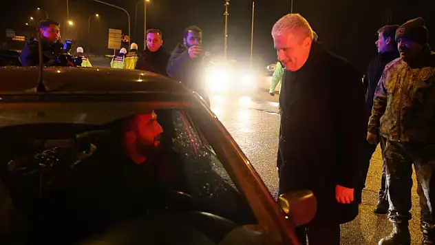 Konya protokolü, sürücüleri ve polisleri unutmadı