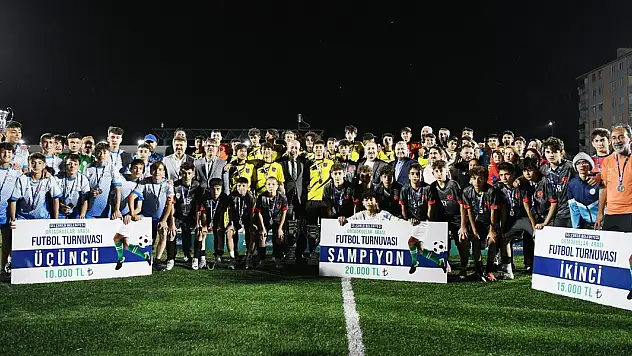 Konya Selçuklu'da, 24 Okulun Katıldığı Futbol Turnuvası Sona Erdi