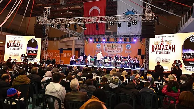 Konya Türk Tasavvuf Müziği Topluluğu'nun Konseri İlgiyle İzlendi!