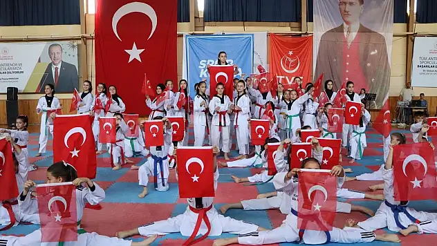 Konya ve ilçelerinde 19 Mayıs coşkusu yaşandı