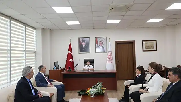 Konya'da 23 Nisan'da Valilik Makamı Çocuklara Devredildi