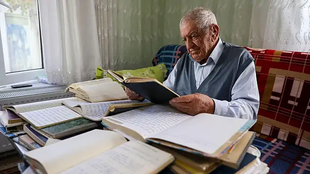 Konya'da 4 Bin Şiirin Sahibi 89'luk Şair: Defterlerime Sahip Çıkın!