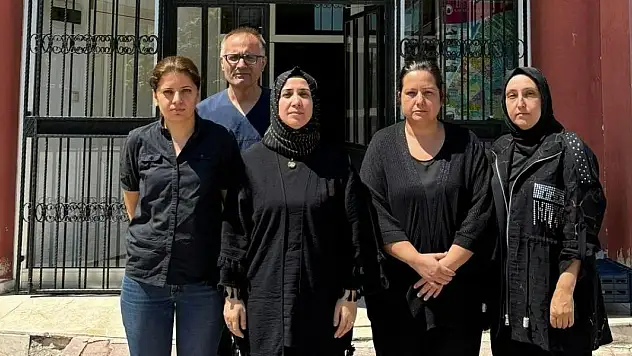 Konya'da Aile Hekimleri Şiddete Karşı Siyah Giydi!