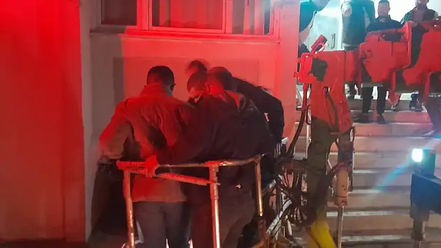 Konya'da apartmanda çıkan yangın korkuttu