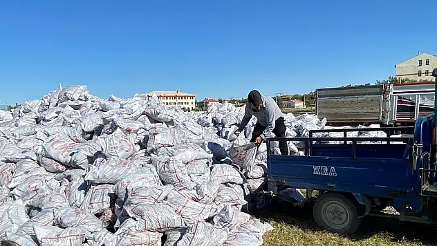Konya'da bin 500 aileye kömür dağıtıldı