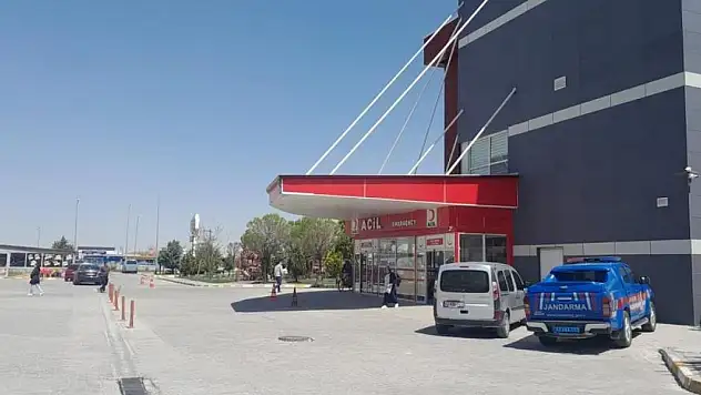 Konya'da bir kişi tarla ilaçlarken hastanelik oldu!
