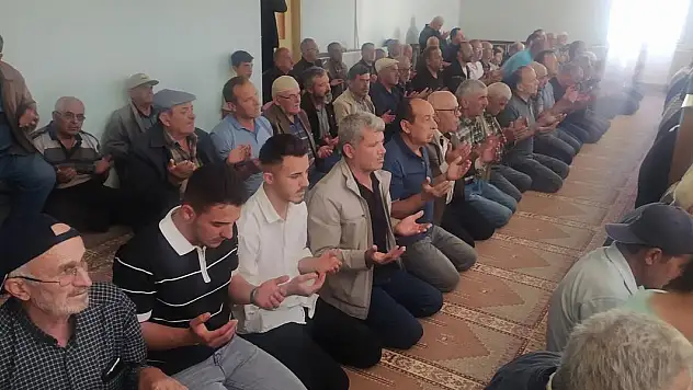 Konya'da çiftçiler yağmur duasına çıktı