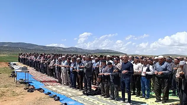 Konya'da çiftçiler yağmur duasına çıktı