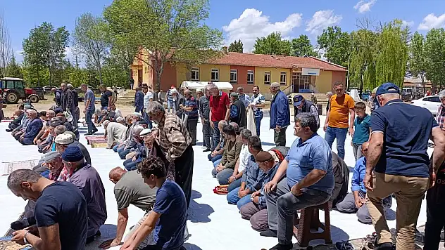 Konya'da çiftçiler yağmur duasında buluştu