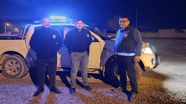 Konya'da çiftçinin mallarını korumak için gece devriyesine çıkıyorlar!