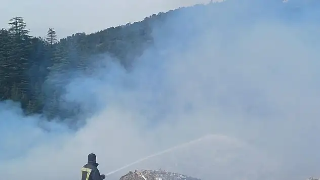 Konya'da çöp toplama merkezinde yangın paniği!