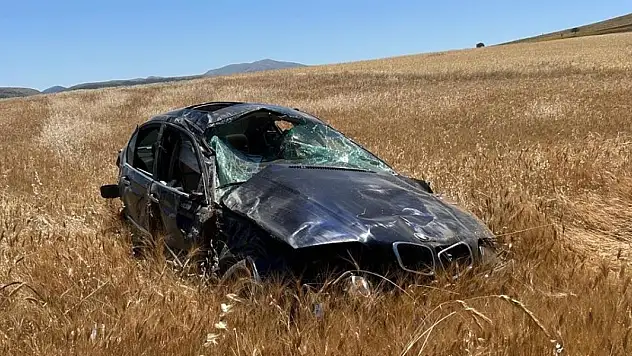 Konya'da devrilen otomobildeki 4 kişi yaralandı