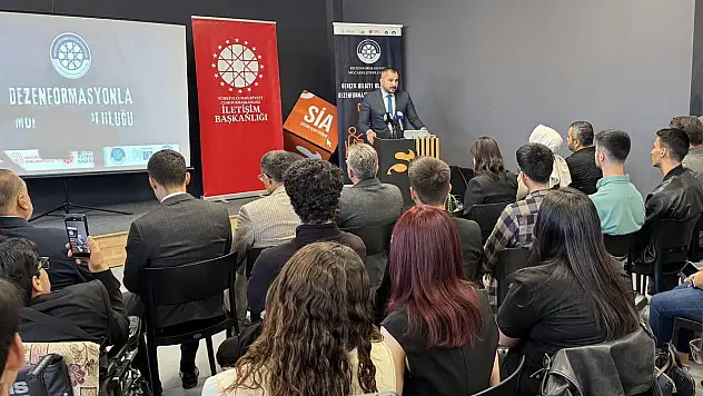 Konya'da Dezenformasyonla Mücadele Paneli Düzenlendi