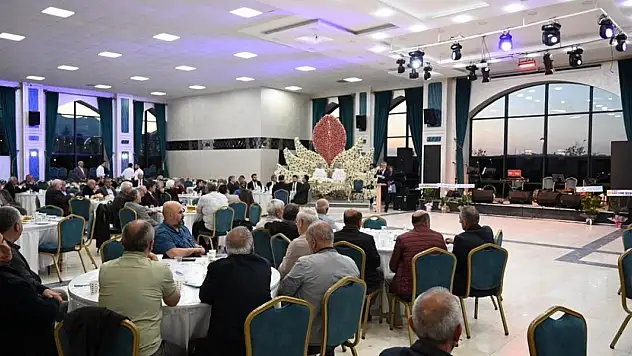 Konya'da emekli öğretmenler vefa gecesi etkinliğinde bir araya geldi