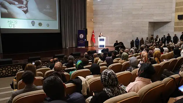 Konya'da 'En İyi Narkotik Polisi Anne' semineri düzenlendi