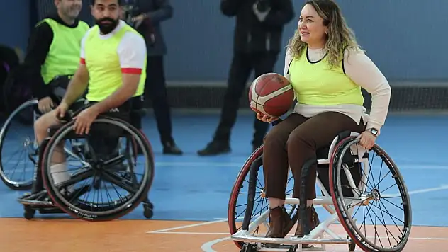 Konya'da Engelliler Günü'ne Özel Parkede Güçlü Mesaj!