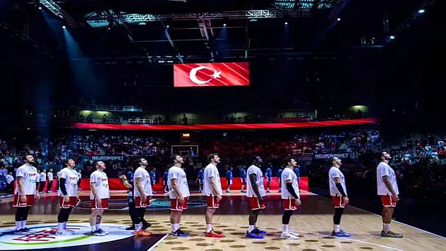 Konya'da EuroBasket Final Heyecanı Dev Ekranda Yaşandı