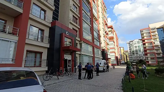 Konya'da evdeki silahla oynayan çocuk kendini vurdu!