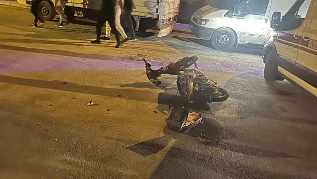 Konya'da Feci Kaza: Motosiklet ile Otomobil Çarpıştı!