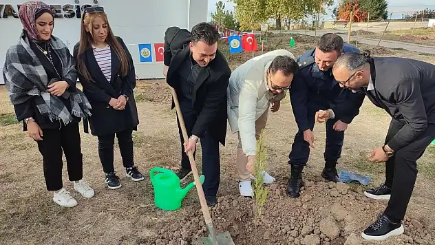 Konya'da fidanlar toprakla buluştu