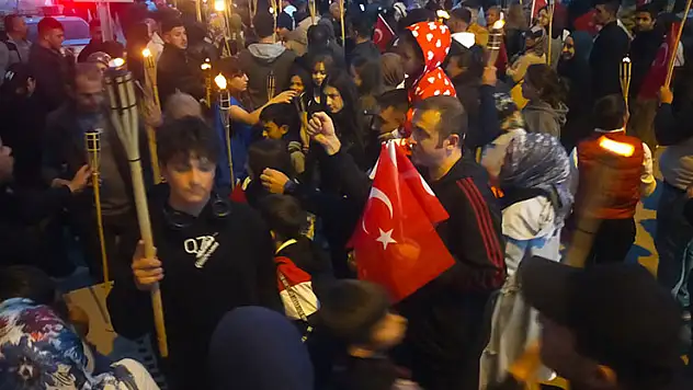 Konya'da gençlik yürüyüşü düzenlendi