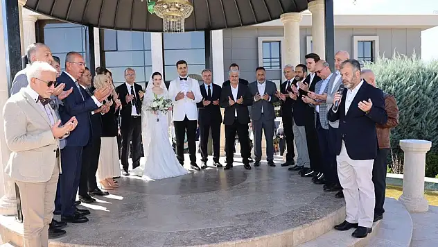 Konya'da Görkemli Nikâh Töreni! protokol Tam Kadro Katıldı!