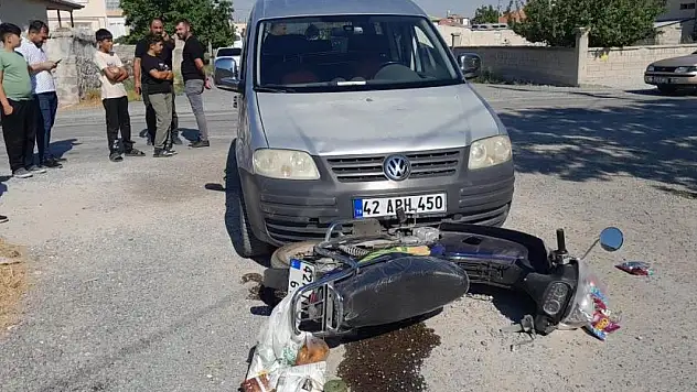 Konya'da hafif ticari araç motosikletle çarpıştı: 2 yaralı