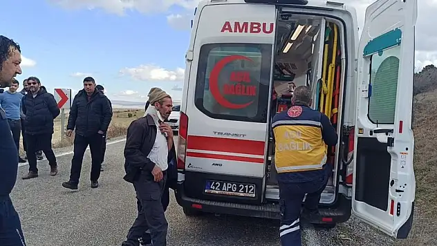 Konya'da hafif ticari araç otomobille çarpıştı: 1 yaralı