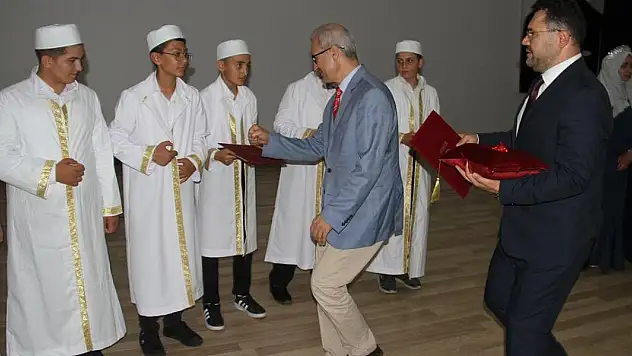 Konya'da hafızlık mezuniyet töreni düzenlendi
