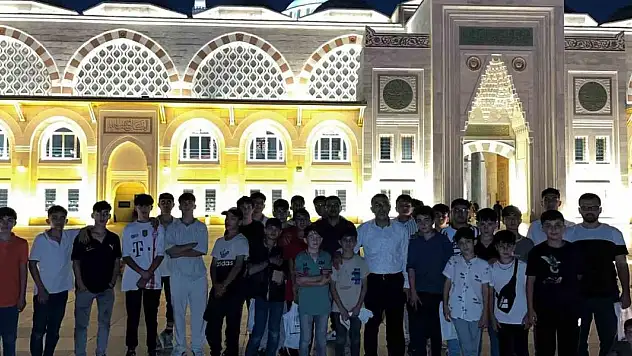 Konya'da hafızlık öğrencileri 3 günlük geziyle ödüllendirildi