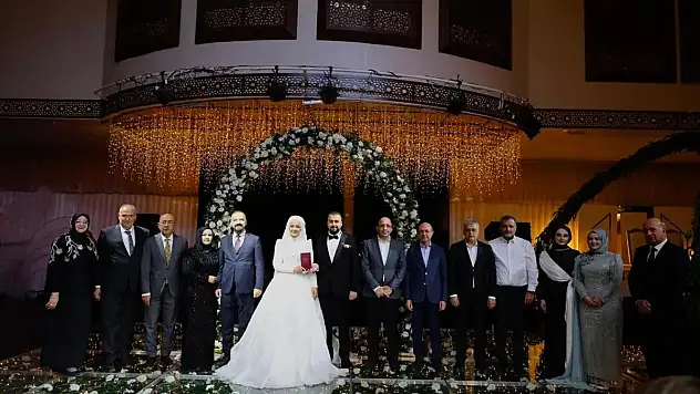 Konya'da Hanife Nur ile İzzet Can Mutluluğa 'Evet' Dedi