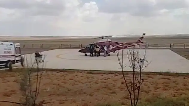 Konya'da hava ambulansı felç geçiren hasta için havalandı
